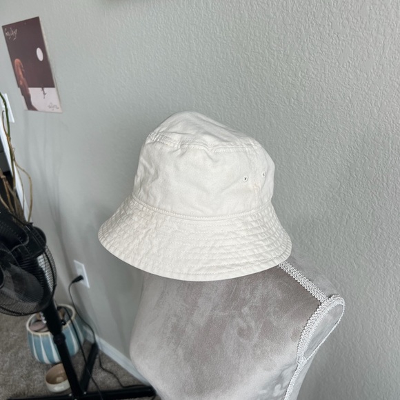 Beige Buckethat - Picture 2 of 6